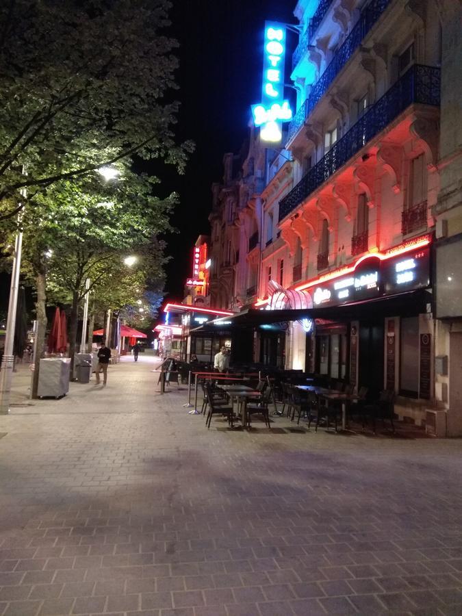 Le Monopole Otel Reims Dış mekan fotoğraf