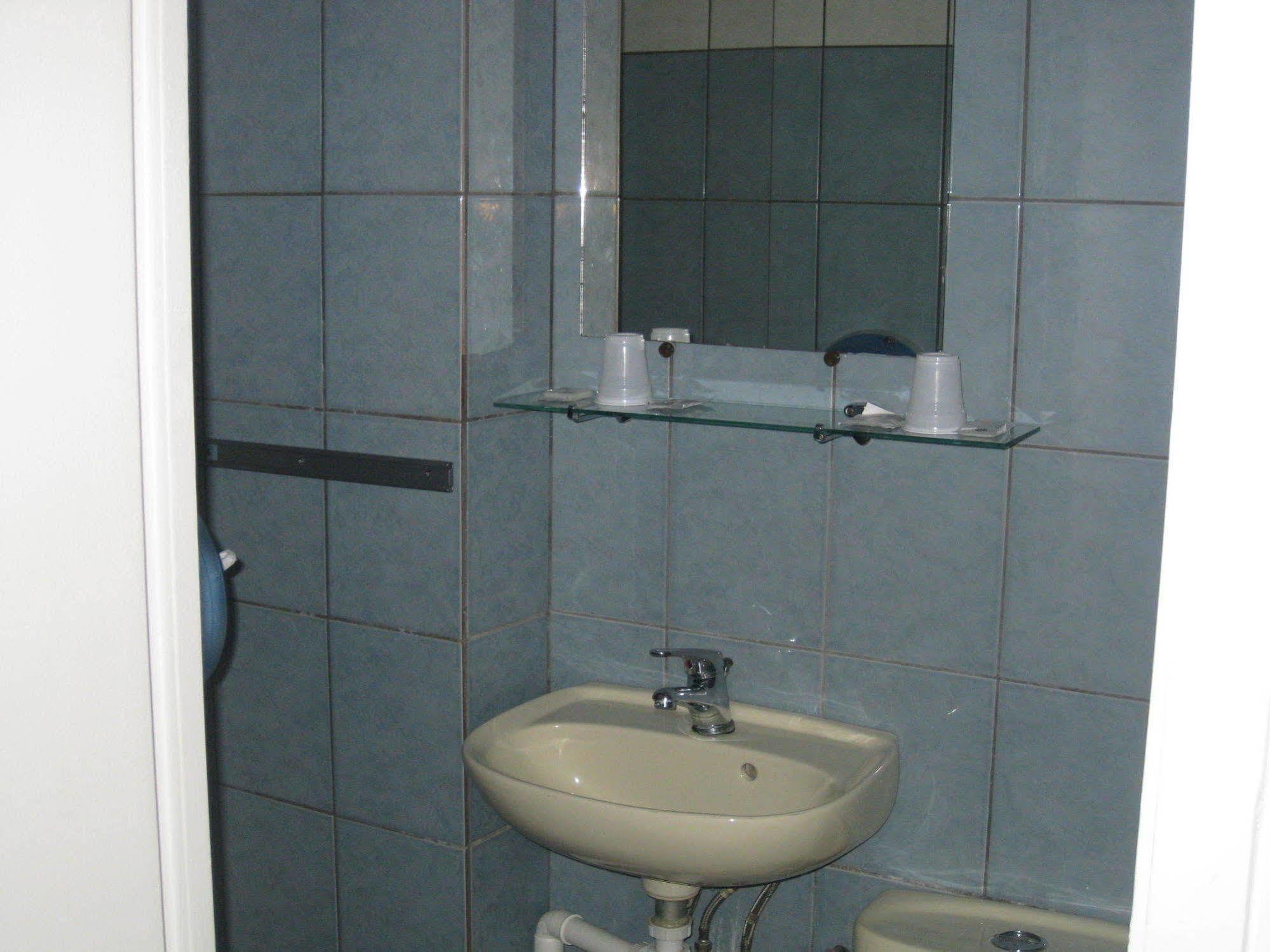 Le Monopole Otel Reims Dış mekan fotoğraf